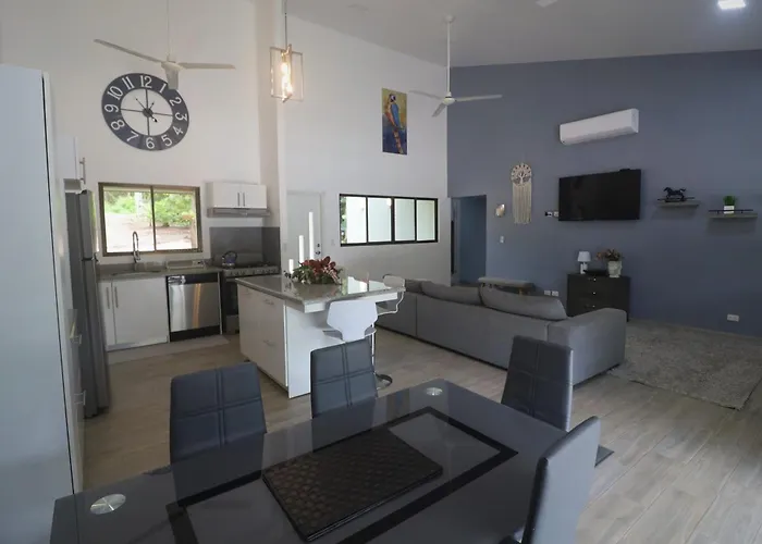 Casa Mari Black Stallion Appartement